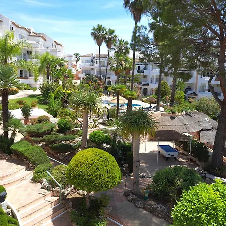 Beautiful 2 Bed With Pool And Golf Views מאלגה