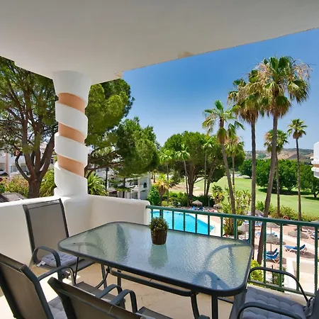 Beautiful 2 Bed With Pool And Golf Views Apartment Malaga