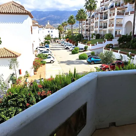 Beautiful 2 Bed With Pool And Golf Views Malaga