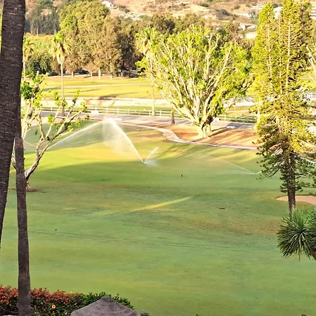Apartment Beautiful 2 Bed With Pool And Golf Views *